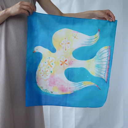 水彩畫手帕，亦可作絲巾「青鳥滿溢」