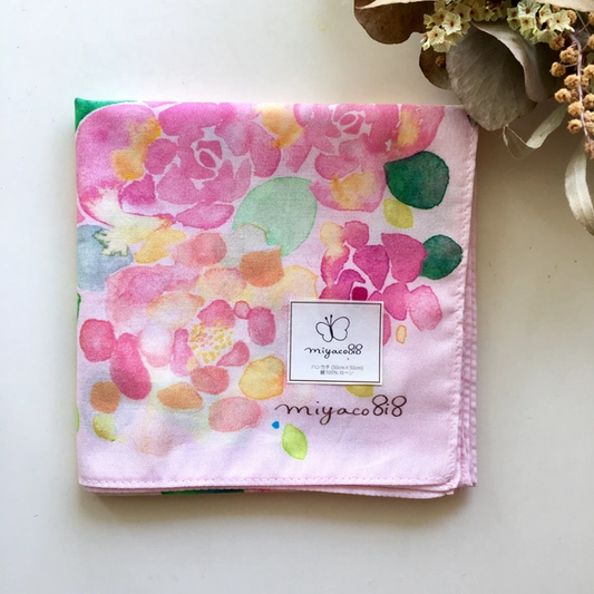 也可當絲巾的水彩手帕「ROSE」