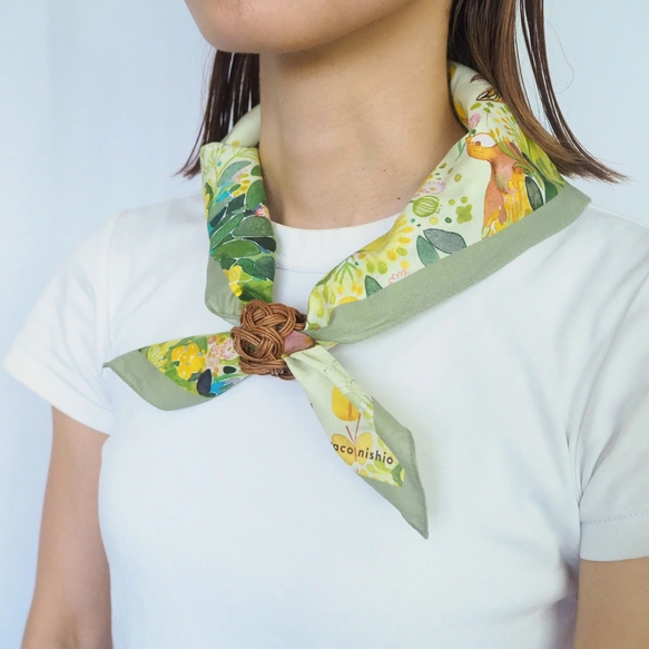 可以當絲巾使用的水彩畫手帕「冷杉與鳥」