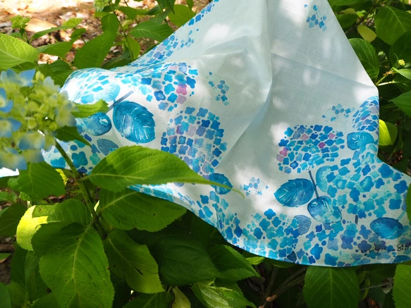 水彩手帕「繡球花」可兼作絲巾