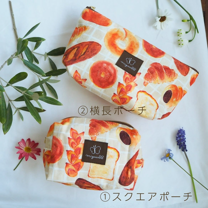 可收納小物的插畫風化妝包「美味麵包」