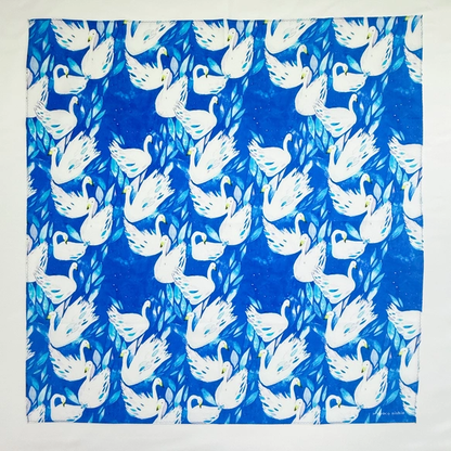 也可作絲巾之用的水彩畫手帕「天鵝」