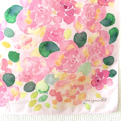 也可當絲巾的水彩手帕「ROSE」